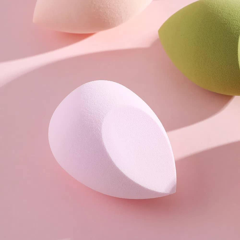 Makeup Sponge Beauty Blender Set, 4 Air Cushion Puffs with Clear Storage Case, Purple, Pink, Green, Yellow