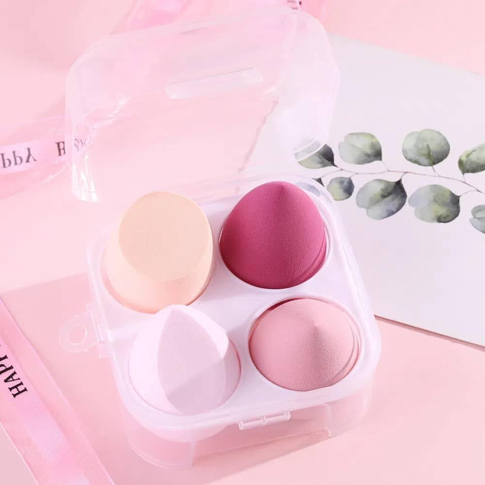 Makeup Sponge Beauty Blender Set, 4 Air Cushion Puffs with Clear Storage Case, Purple, Pink, Green, Yellow