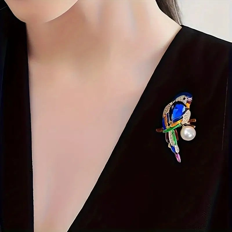 Luxury Parrot Brooch Pin, Rhinestone Crystal with Pearl, Blue and Green Gemstone Bird Design, Gold-Tone