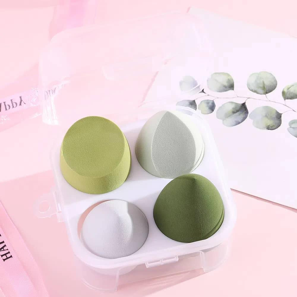 Makeup Sponge Beauty Blender Set, 4 Air Cushion Puffs with Clear Storage Case, Purple, Pink, Green, Yellow