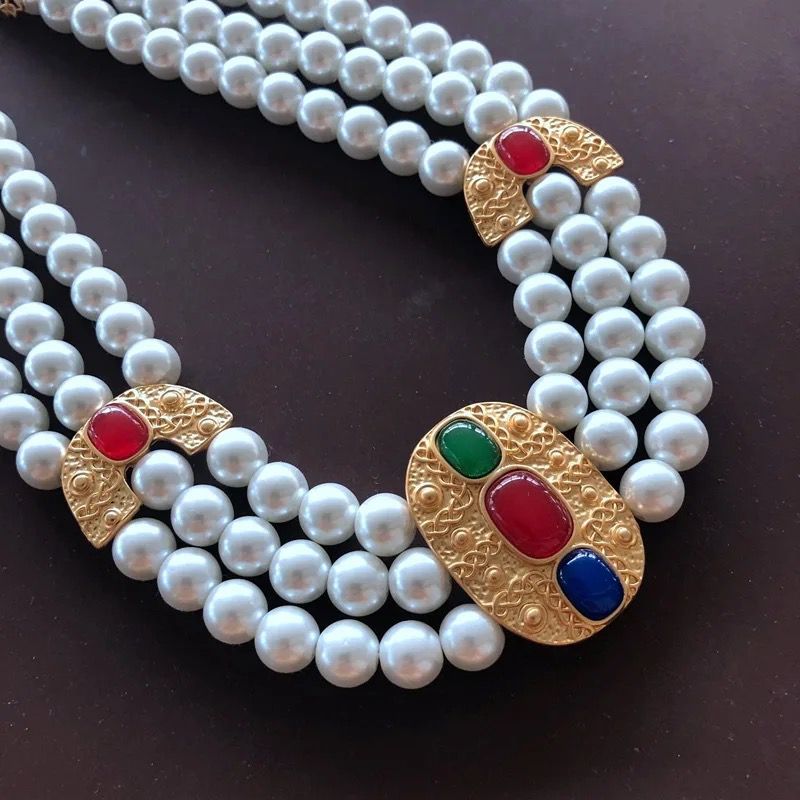 Vintage Courtly Multilayer White Beaded Necklace And Earring Set