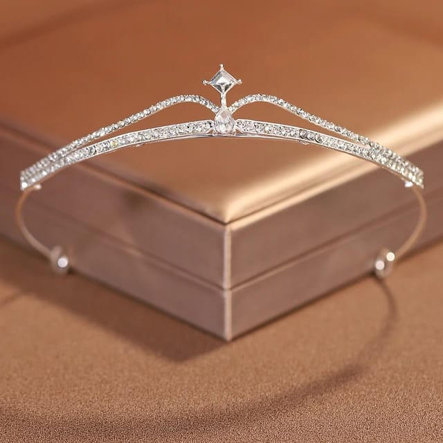 The Minimalist Crystal Tiara