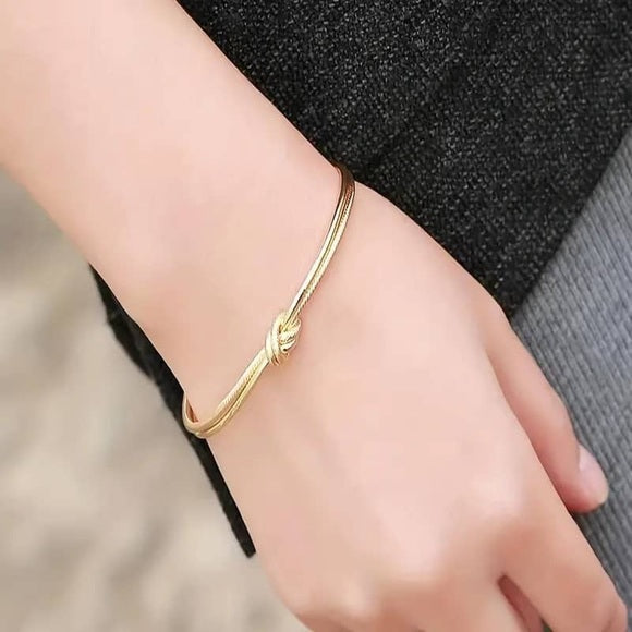 Luxury 18K Gold Plated Knot Bracelet