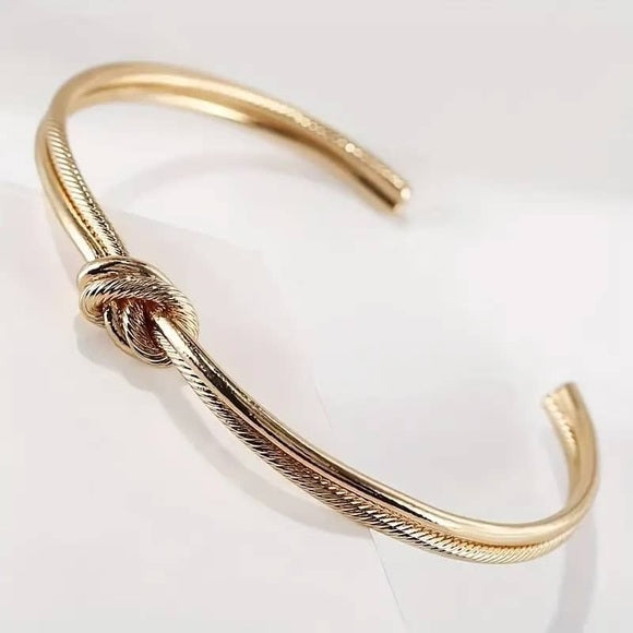 Luxury 18K Gold Plated Knot Bracelet