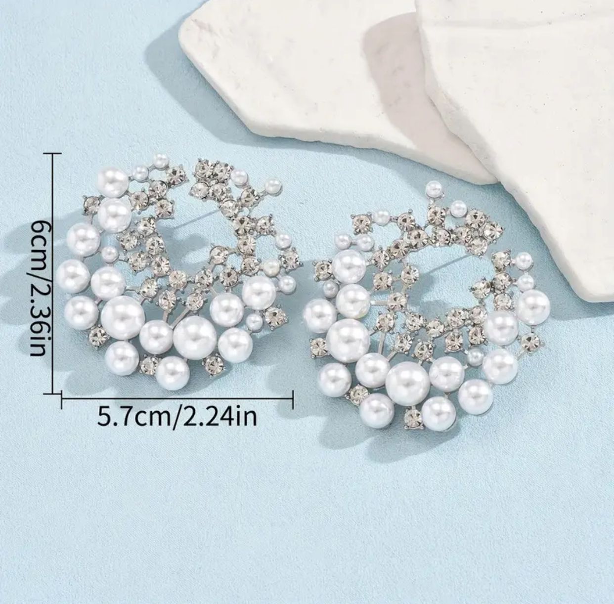 Elegant Pearl and Rhinestone Studs