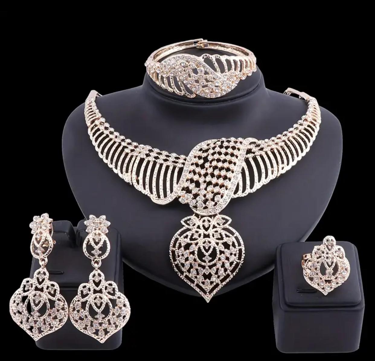 Heart Shaped Arabian Design Jewelry Set