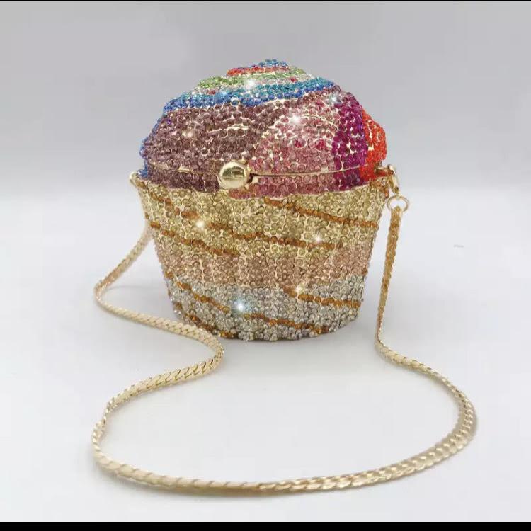 Luxury Crystal Diamond Cake Clutch Bag