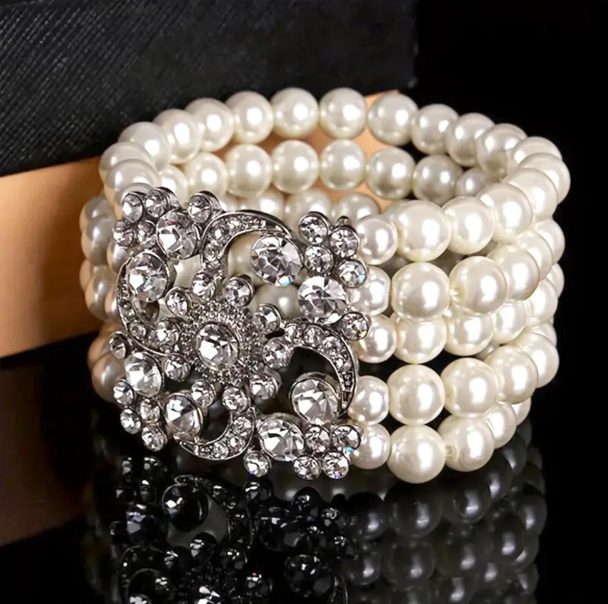 Vintage Rhinestones Pearl Bracelet