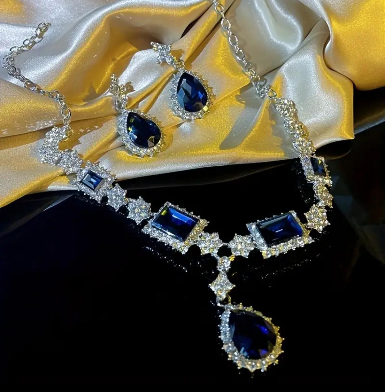 Elegant Blue Gemstones & Crystals Jewelry Set