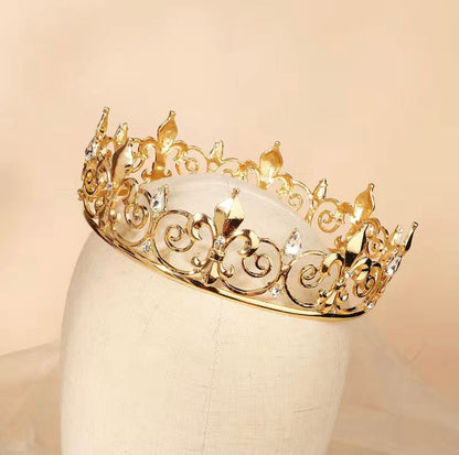 Baroque Full Circle Rhinestones Embellished Golden Crown