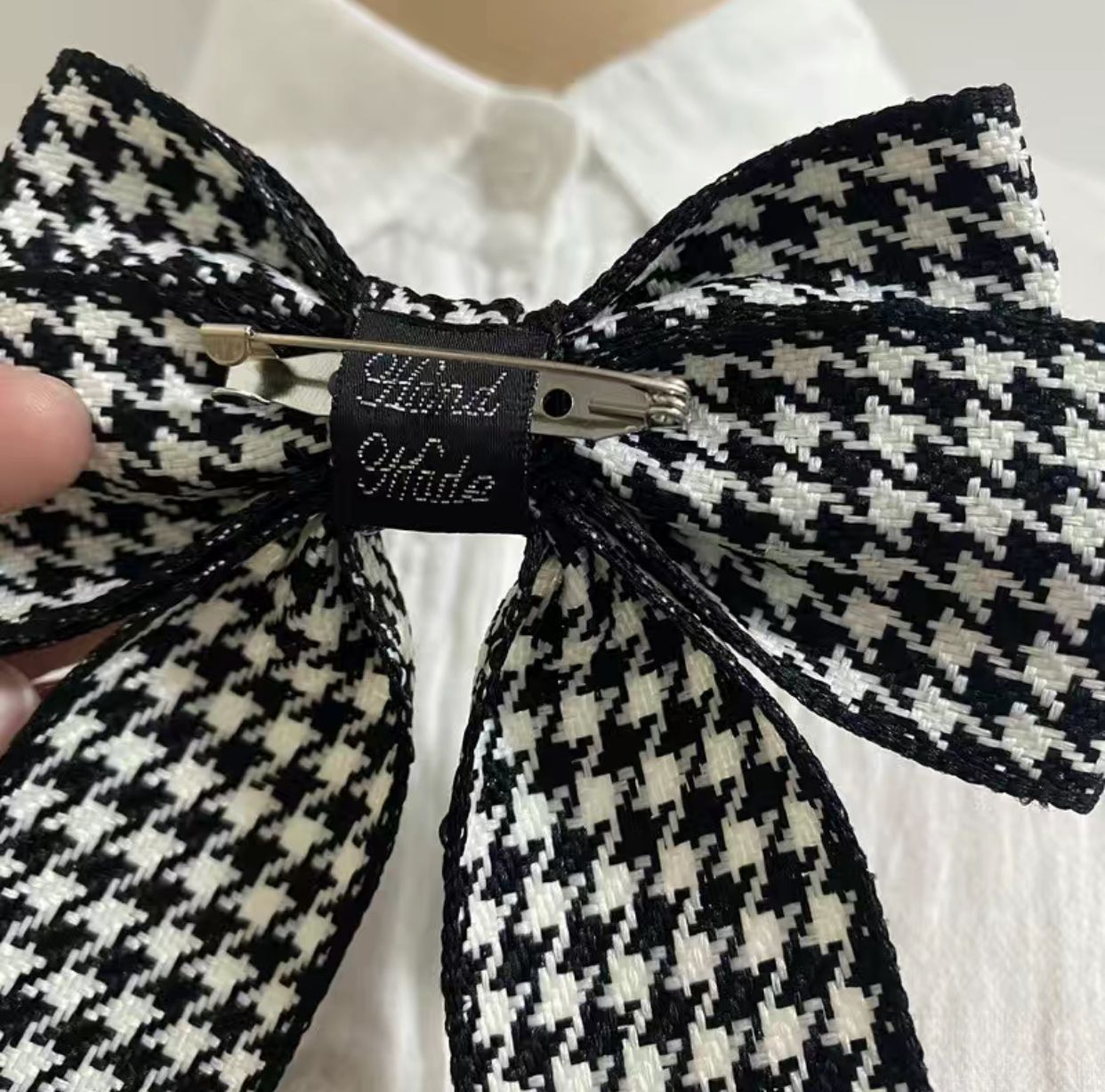 Classic Houndstooth Bow Tie/Brooch
