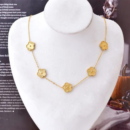 Gold Clover Leaf 3 PCs Jewelry Set