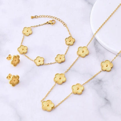 Gold Clover Leaf 3 PCs Jewelry Set